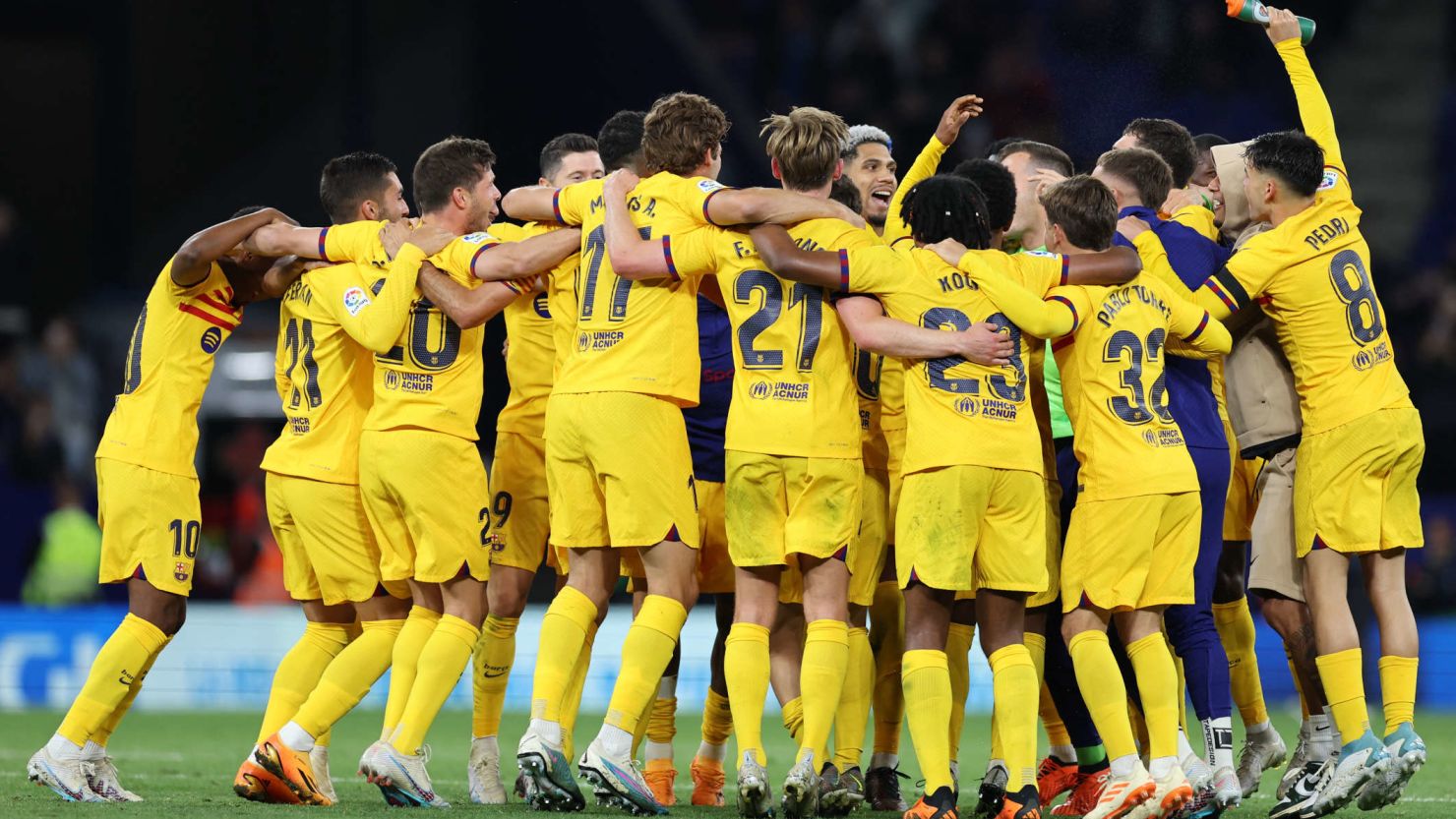 球衣颜色相近？当值主裁把维罗纳与乌迪内斯搞混了