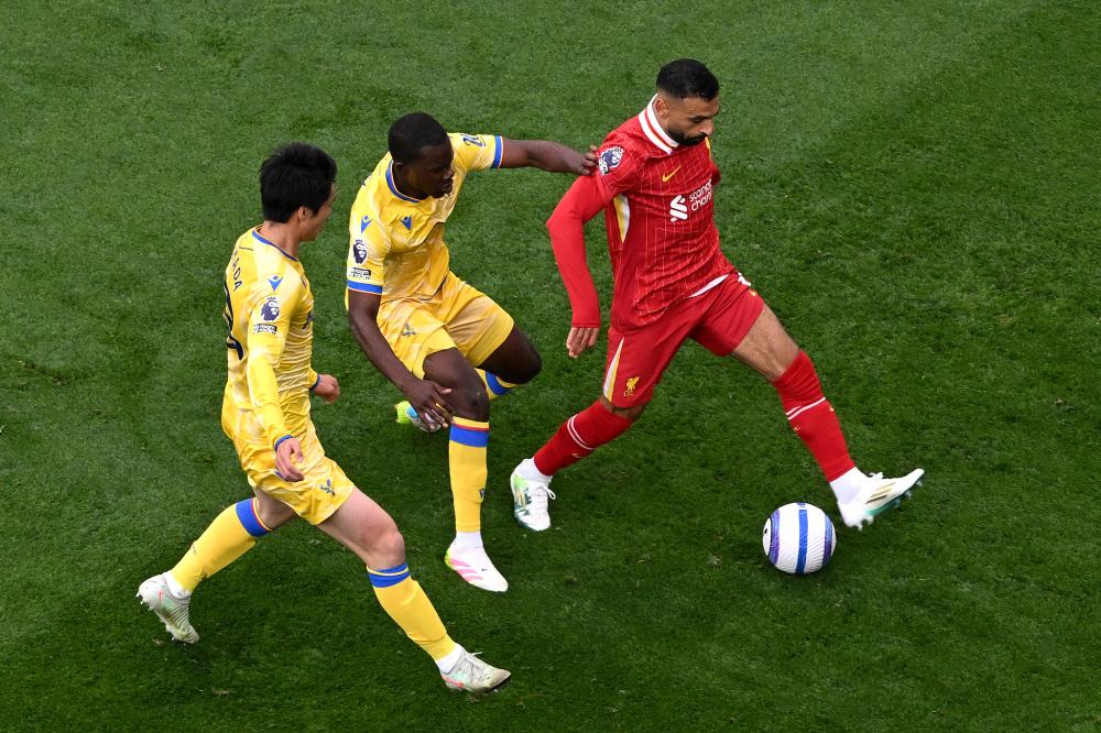 卡斯特罗普：踢拜仁染红是我铲球出现了失误；我最擅长8号位